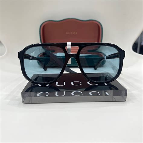 แว่นกันแดด gucci.